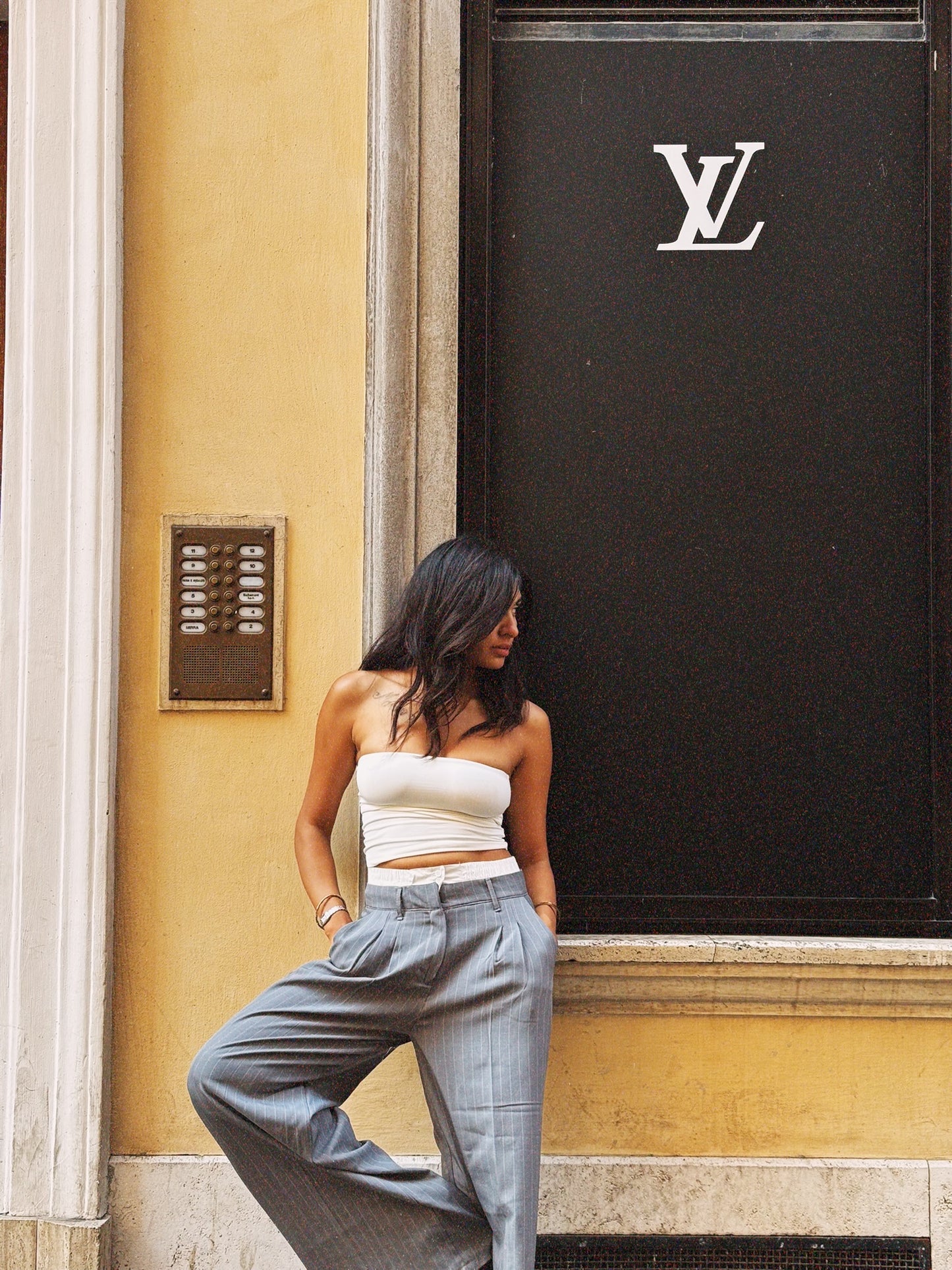 The Statement Pants in Grey