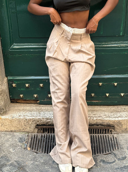 The Statement Pants in Beige